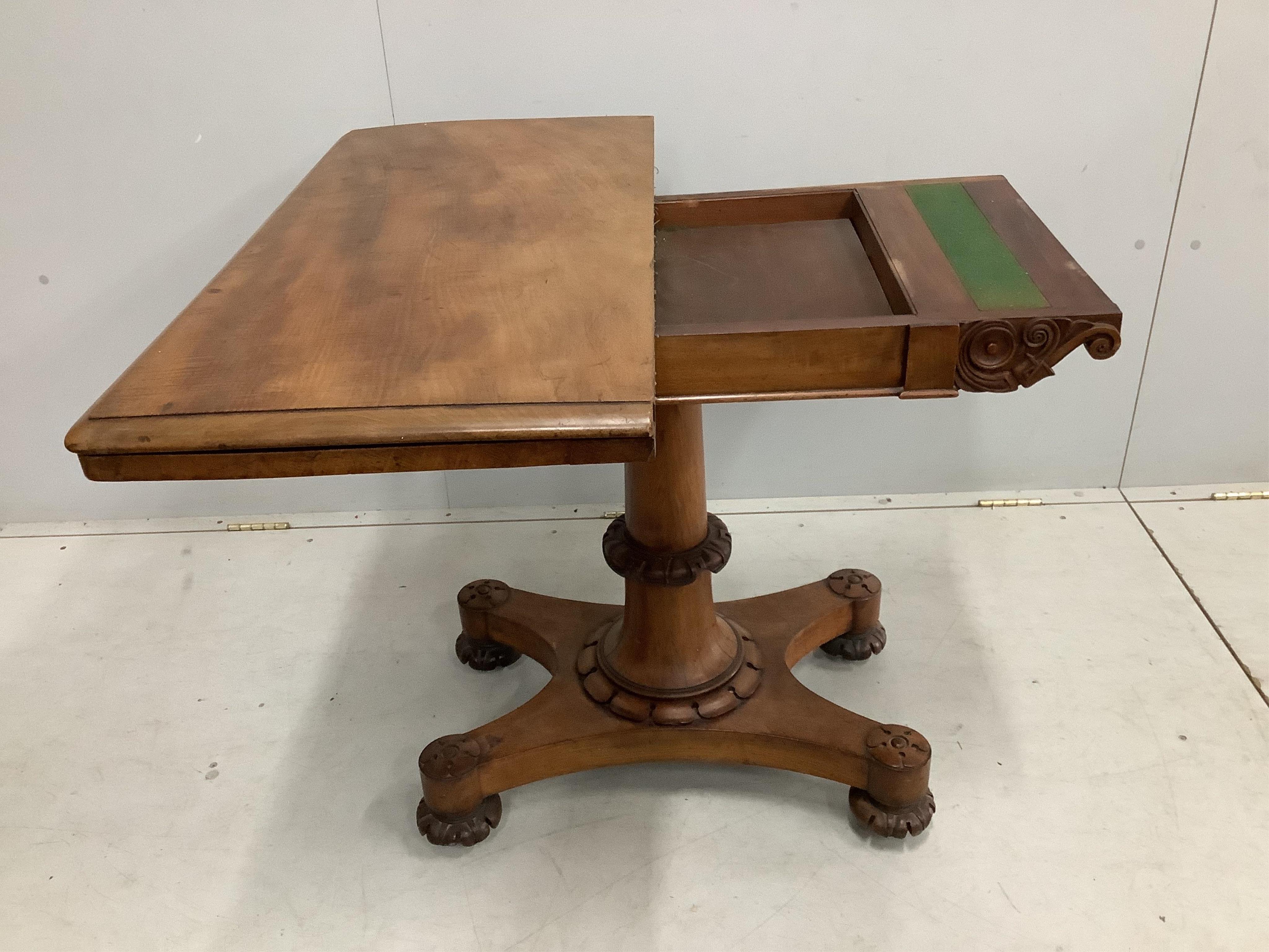 A William IV rectangular folding mahogany card table, width 91cm, depth 44cm, height 73cm